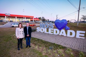 Prefeita Marilda prestigia inauguração do Stok Center em Soledade