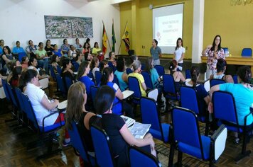 Profissionais da Educação recebem palestra sobre boas práticas em alimentação