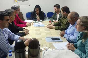 EXECUTIVO PARTICIPA DE REUNIÃO COM SIMSOL PARA TRATAR SOBRE CONSIGNADOS E CARTÃO PARA SERVIDORES