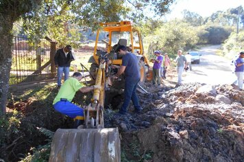 Secretaria Municipal de Obras realiza melhorias em diferentes locais da cidade