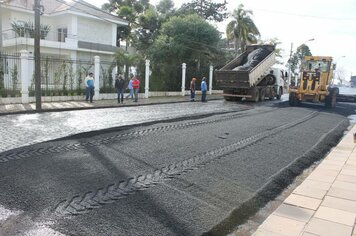 Iniciado processo de pavimentação asfáltica na Avenida Farrapos