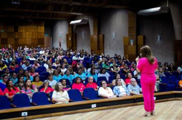 EDUCAÇÃO PROMOVE FORMAÇÃO CONTINUADA PARA INÍCIO DO ANO LETIVO