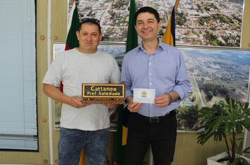 BRIGADA MILITAR HOMENAGEIA PREFEITO CATTANEO