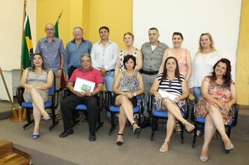 Conselheiros e conselheiras tutelares foram empossados pelo Prefeito em exercício Coletti