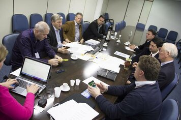 Prefeito Cattaneo participa de reunião que aprovou as contas da Famurs da gestão 2014/2015