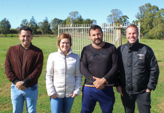 Administração Municipal dá início as melhorias no campo do Ipiranga