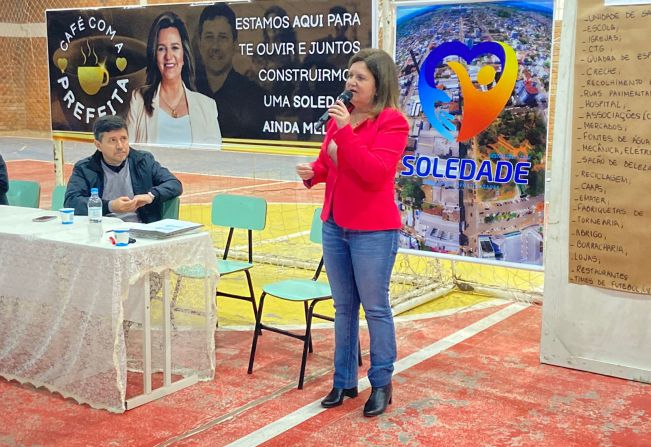 Bairro Fontes recebe “Café com a Prefeita”