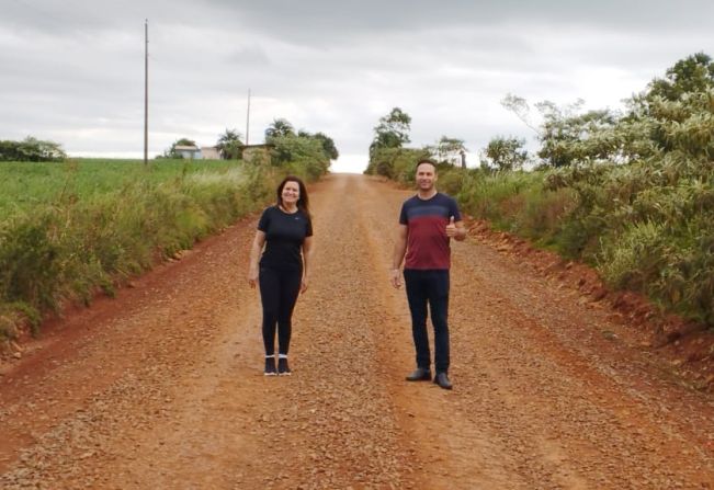 A Prefeita de Soledade, Marilda Borges Corbelini, esteve na última sexta-feira, visitando algumas obras em andamento no Município de Soledade.