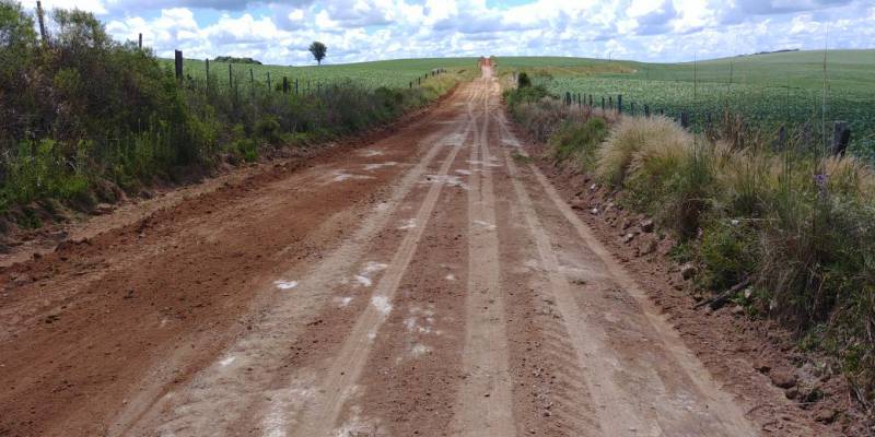 PREFEITO INSPECIONA TRABALHOS NO INTERIOR DE SOLEDADE