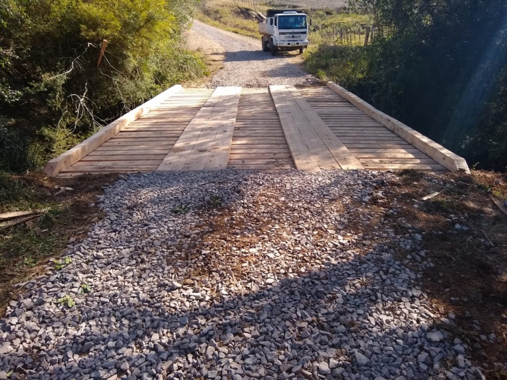 PONTE NA COMUNIDADE DA RAIA DA PEDRA É TOTALMENTE RECUPERADA