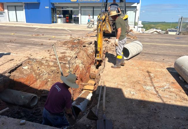 Obra deve resolver problema crônico de drenagem na Av. Pinheiro Machado 