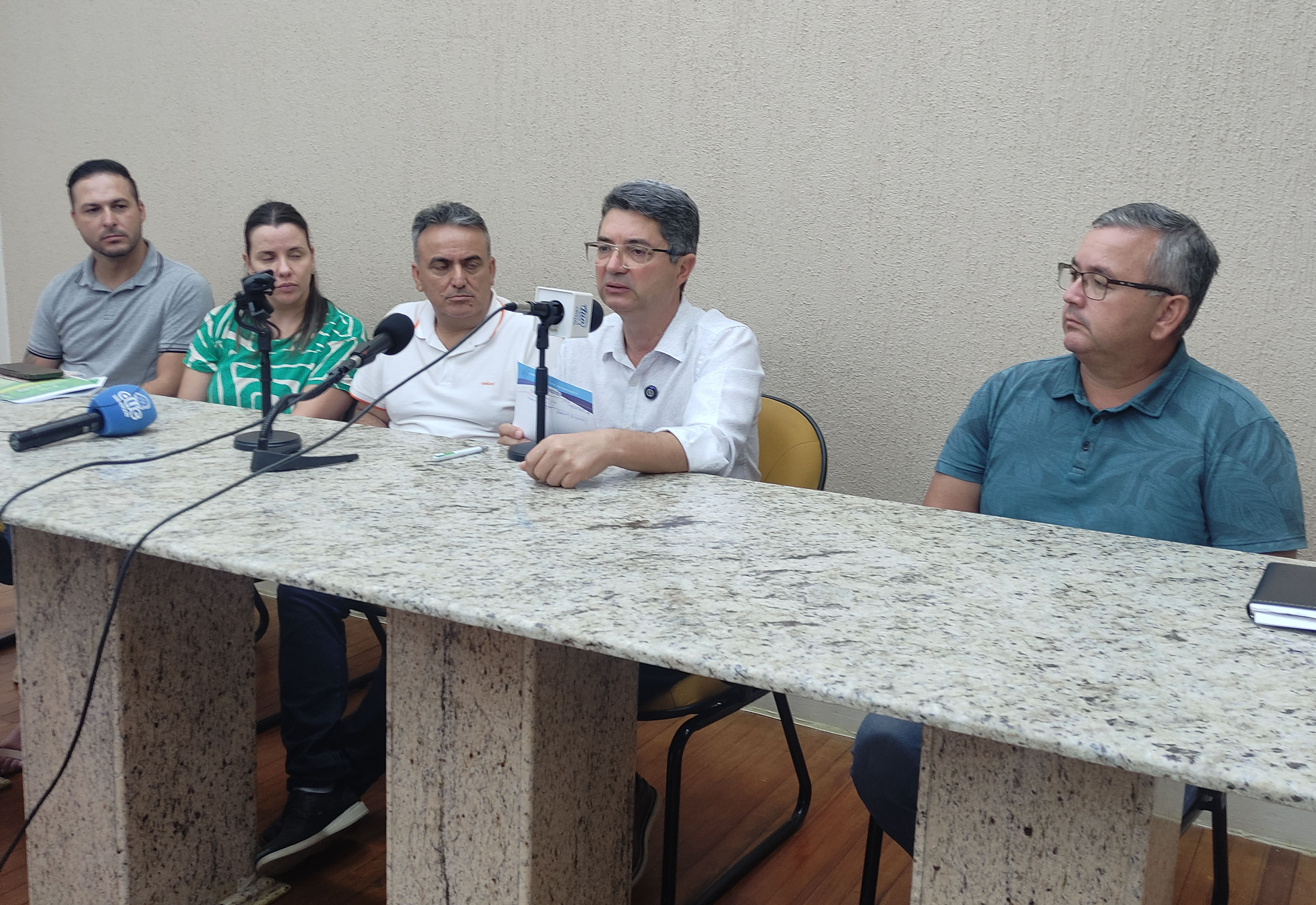 PREFEITO PAULO RICARDO CATTANEO ANUNCIA MEDIDAS EMERGENCIAIS PARA COLETA DE ENTULHO EM SOLEDADE