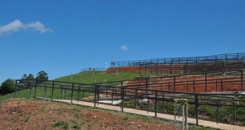 OBRAS DO MIRANTE DO MORRO DA CRUZ, EM FASE DE CONCLUSÃO