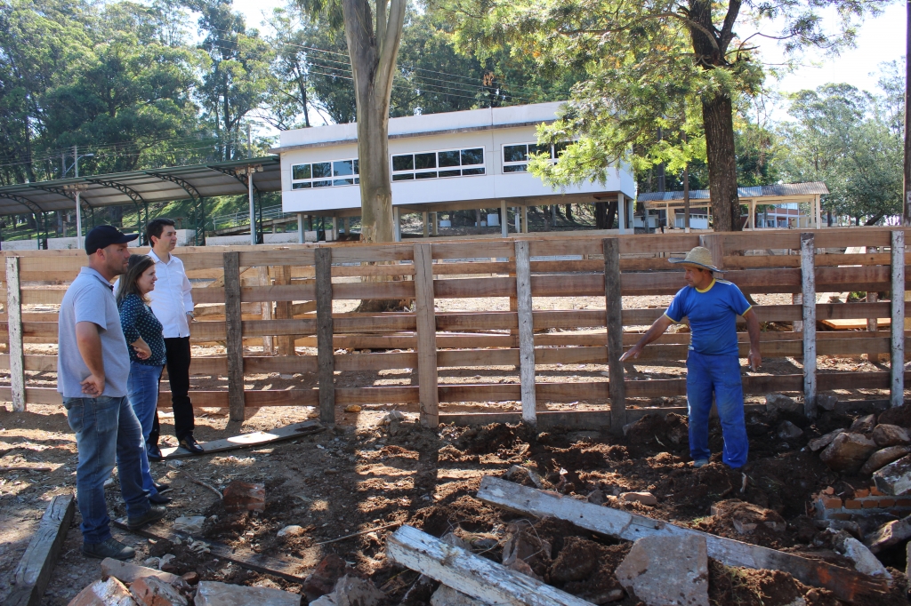 PARQUE CENTENÁRIO RUI ORTIZ RECEBE MELHORIAS