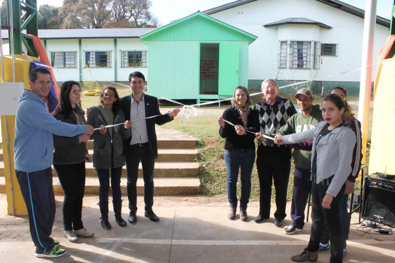 Inaugurada cobertura da quadra da EMEF Santo Antônio nesta quinta-feira (30)