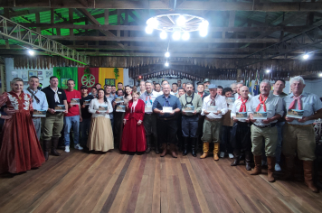 SECRETARIA DE OBRAS DE SOLEDADE É HOMENAGEADA PELO CTG QUERÊNCIA DO BOTUCARAÍ