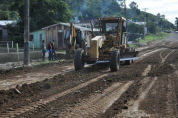 Vias públicas do bairro Botucaraí estão sendo pavimentadas