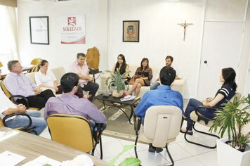 Emater/RS-Ascar apresenta novo funcionário em reunião do Gabinete do Prefeito Cattaneo