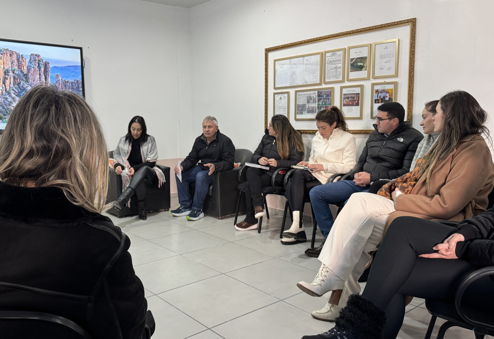 GESTÃO MUNICIPAL REALIZA VISITA TÉCNICA À APAE DE SOLEDADE E RECEBE DEMANDAS DA ENTIDADE